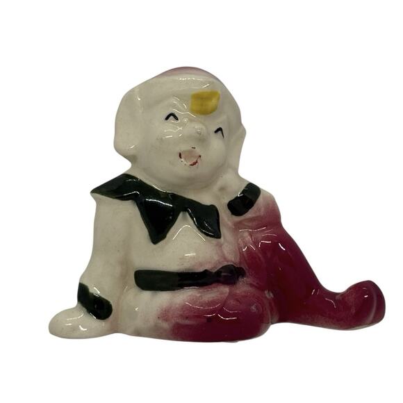 MidCentury McCoy Ceramic Pixie Elf Sitting Figurine Hand Painted Red Green XMAS - Picture 1 of 16